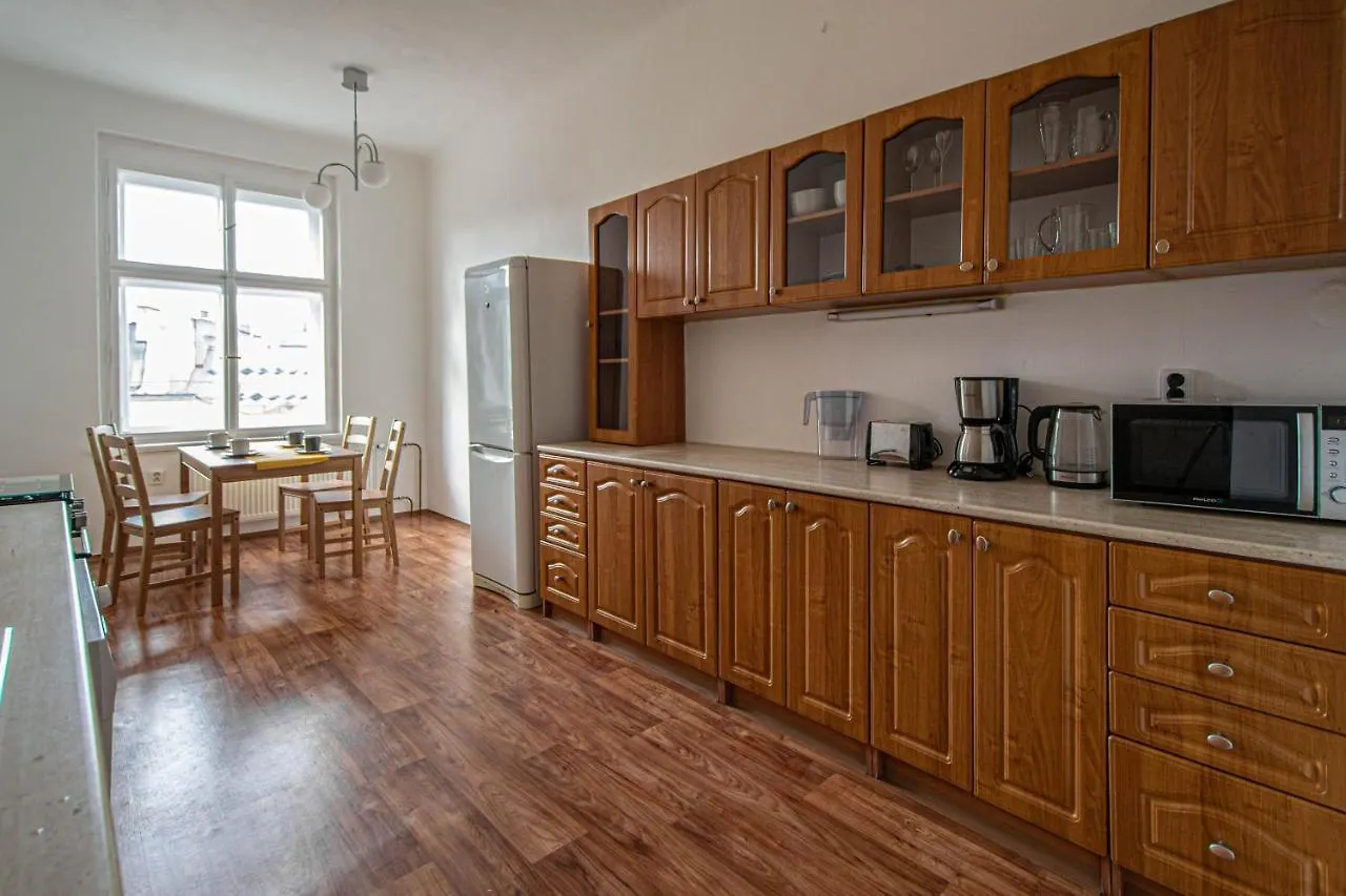 Super Central Billiard And Darts Big Apartment Praag Tsjechië